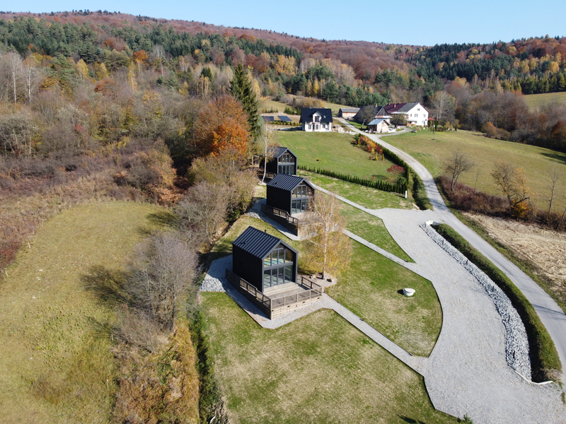Zdjęcie na okładce dla Czarne Domki - Nocleg Krempna, Magurski Park Narodowy
